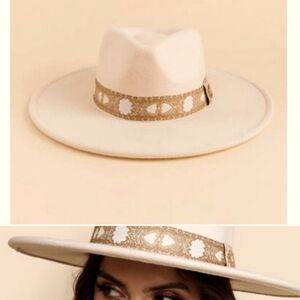 Creme Hat with Ribbon band